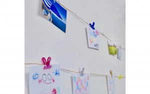 簡単手作りガーランドで、思い出の絵はがきや写真を素敵に飾ろう♪