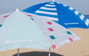 テントは必需品！ プール遊びに欠かせない持ち物は？