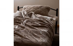 今冬の寝具はこれに決まり♪ さらにパワーアップしたあったかい「Wウォーム」で心地よい眠りを