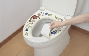 毎日使う「トイレ」だから。便座カバーや便座シートでふかふか快適に！