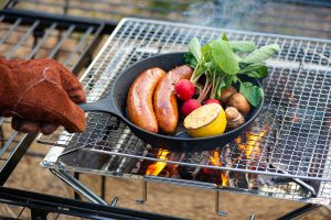 BBQ（バーベキュー）やアウトドアの火おこし＆炭おこしの基本とおすすめ商品をご紹介！
