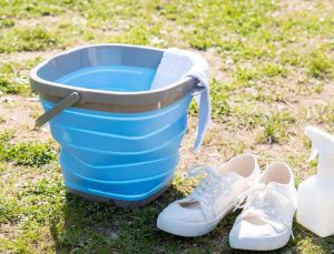汚れた靴は子どもが頑張った証！夏休みの間に上履き＆運動靴の靴洗いをしませんか？