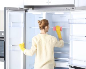 大掃除前にやっておきたい小掃除特集(3)冷蔵庫内を清潔に保つお掃除道具をご紹介